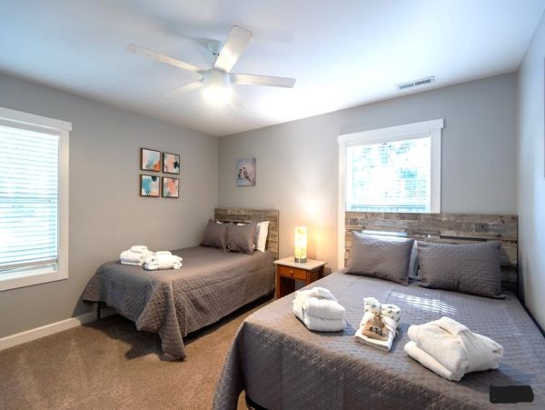 Hilton Head Vacation Pool Home Three Bedroom