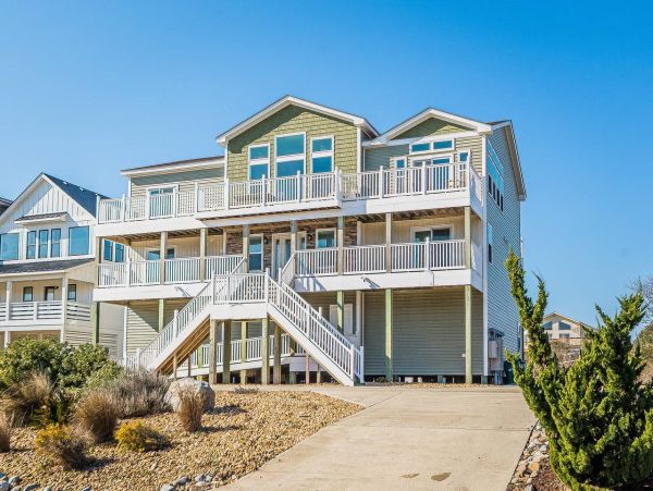 Corolla Vacation Home Twelve Bedroom Walk to Beach