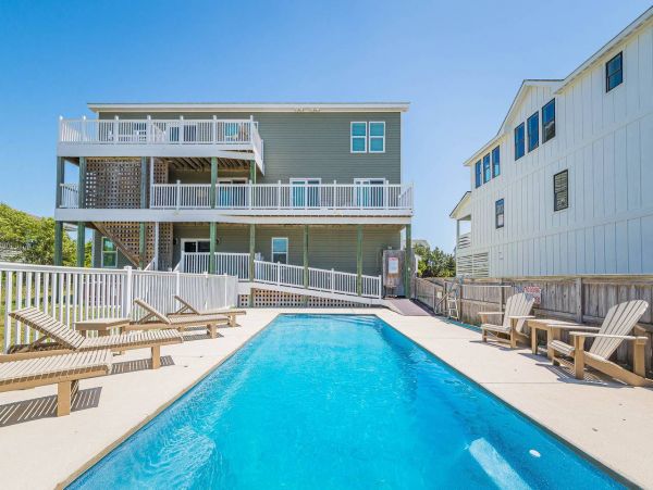 Corolla Vacation Home Twelve Bedroom Walk to Beach
