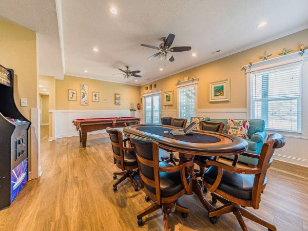 Corolla Vacation Home Twelve Bedroom Walk to Beach