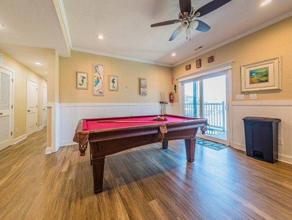 Corolla Vacation Home Twelve Bedroom Walk to Beach