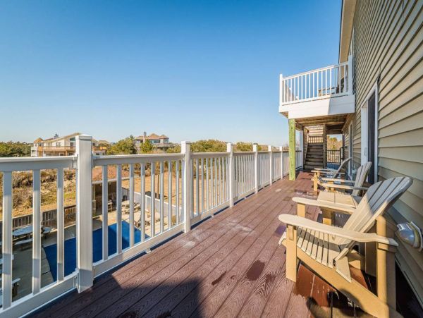 Corolla Vacation Home Twelve Bedroom Walk to Beach