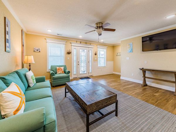Corolla Vacation Home Twelve Bedroom Walk to Beach