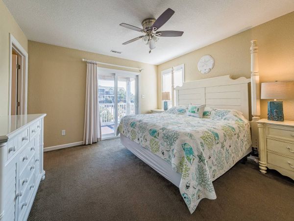 Corolla Vacation Home Twelve Bedroom Walk to Beach