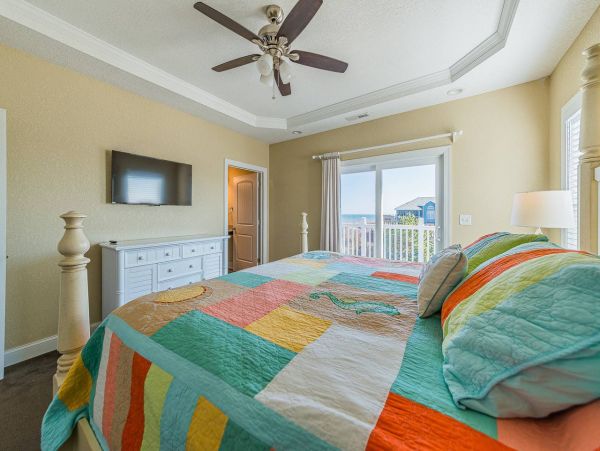 Corolla Vacation Home Twelve Bedroom Walk to Beach