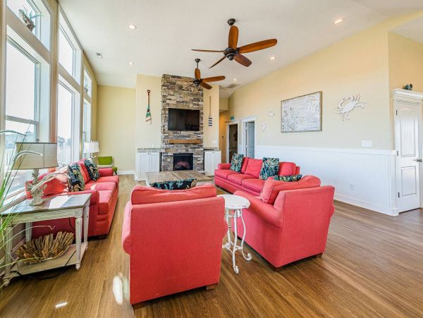 Corolla Vacation Home Twelve Bedroom Walk to Beach