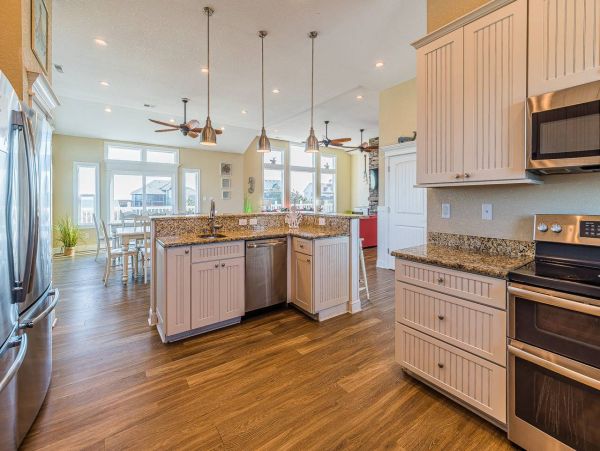 Corolla Vacation Home Twelve Bedroom Walk to Beach