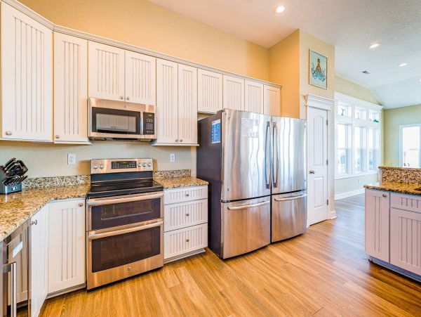 Corolla Vacation Home Twelve Bedroom Walk to Beach