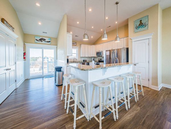 Corolla Vacation Home Twelve Bedroom Walk to Beach