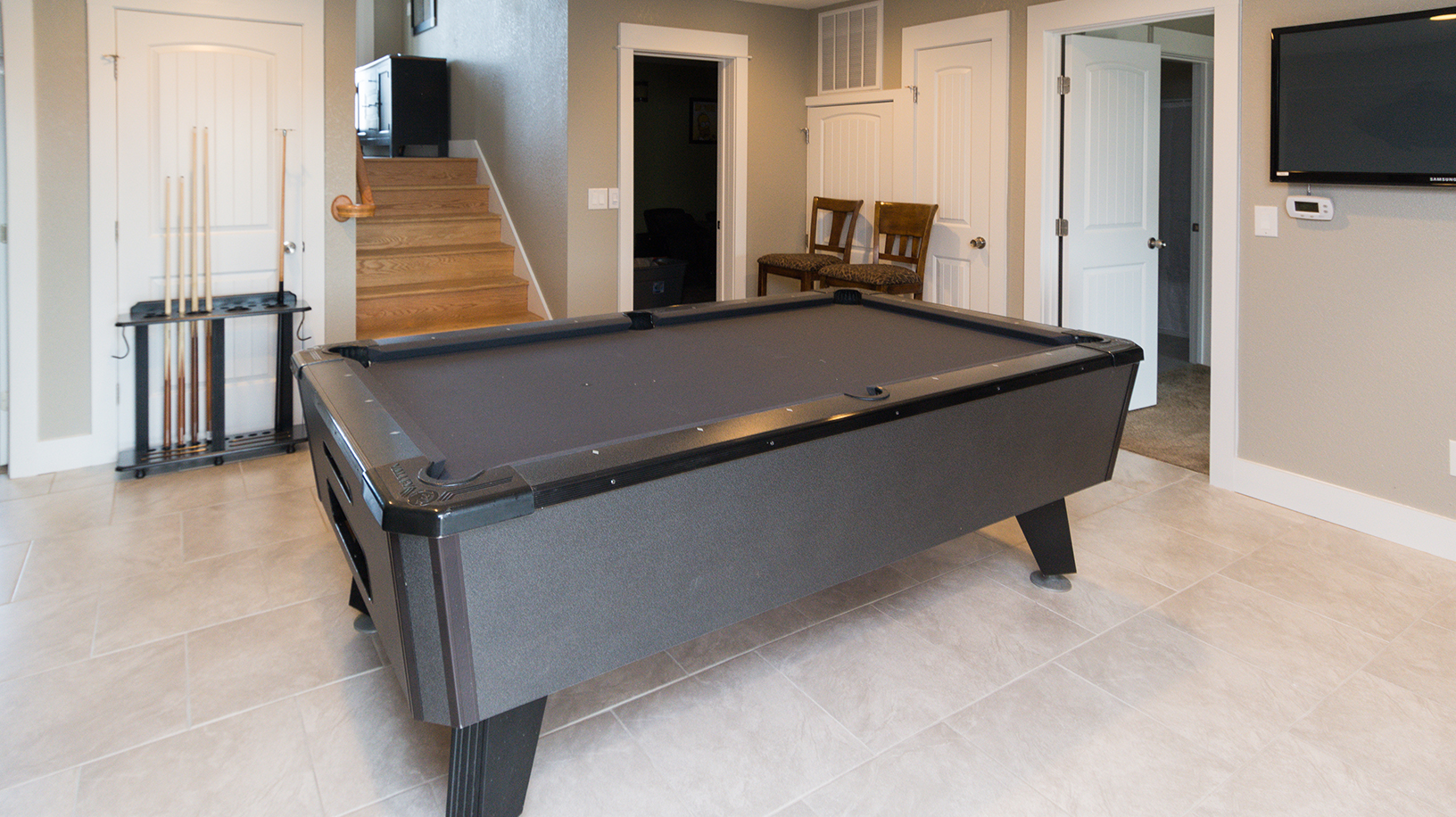 Carova Beach Rentals 9-Bedroom Outer Banks Vacation Home with Pool & Hot Tub