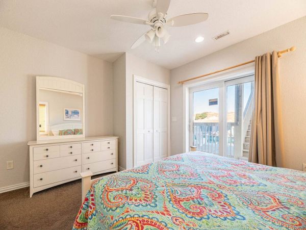 Secluded Oceanfront Luxury Retreat with Stunning Views in the Outer Banks