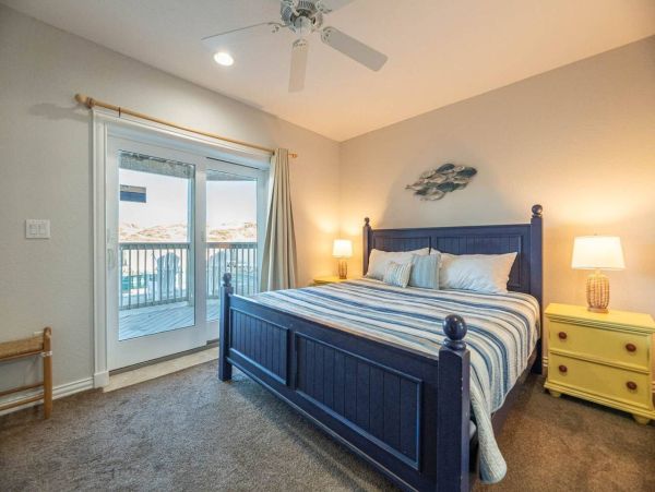 Secluded Oceanfront Luxury Retreat with Stunning Views in the Outer Banks