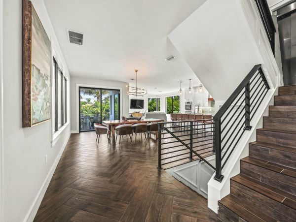 Lido Key Luxury Vacation Home 1 Block from Beach 12 Guests
