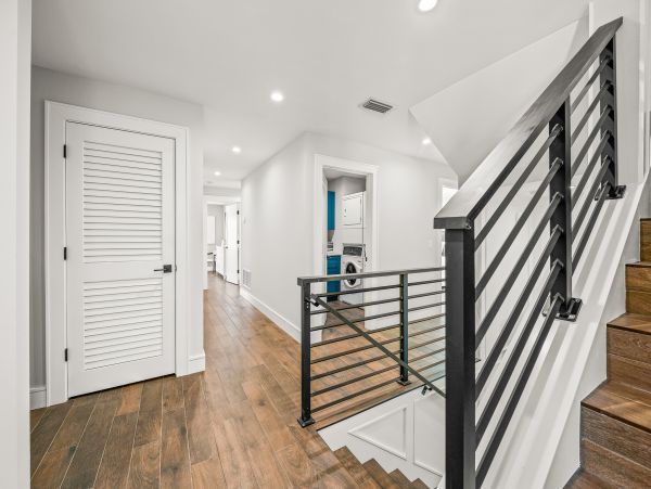 Lido Key Luxury Vacation Home 1 Block from Beach 12 Guests