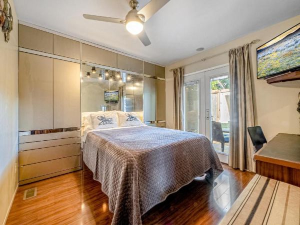 Mission Beach Vacation Home Four Bedrooms Walk to Beach