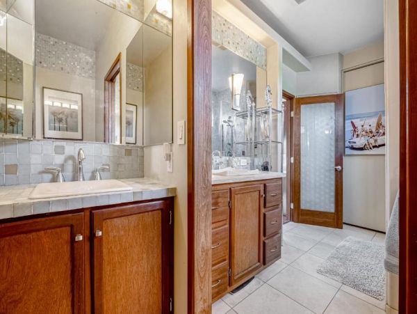 Mission Beach Vacation Home Four Bedrooms Walk to Beach