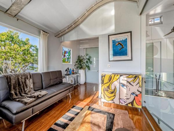 Mission Beach Vacation Home Four Bedrooms Walk to Beach