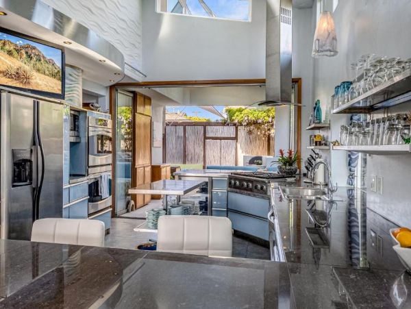 Mission Beach Vacation Home Four Bedrooms Walk to Beach