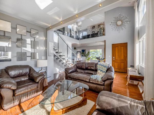Mission Beach Vacation Home Four Bedrooms Walk to Beach