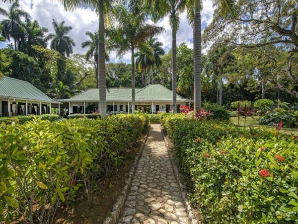 Jamaica Vacation Pool Villa On Beach Seven Bedrooms