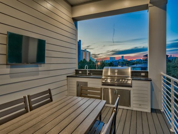 Gulf Views Miramar Luxury Vacation Home Five Bedrooms
