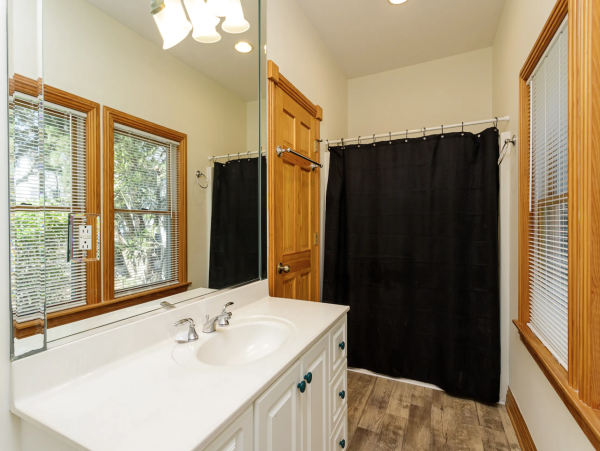 Luxurious Vacation Rental in Duck