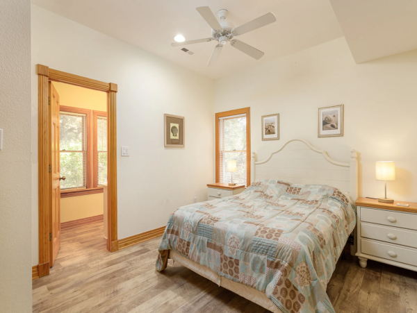 Luxurious Vacation Rental in Duck