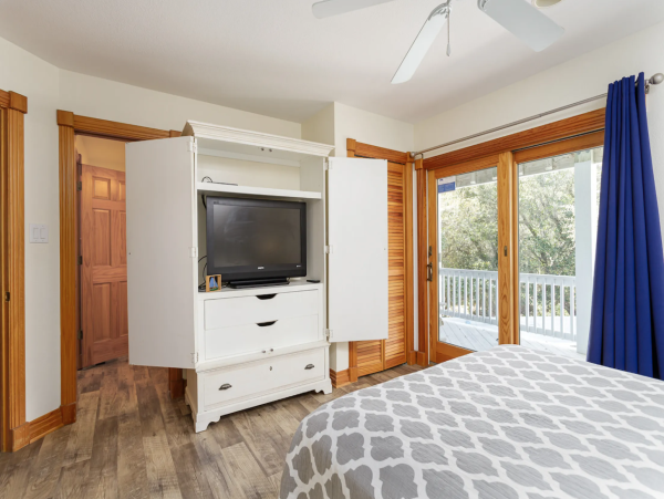 Luxurious Vacation Rental in Duck