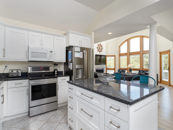 Luxurious Vacation Rental in Duck