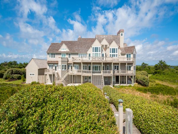 The Outer Banks Home 1016804
