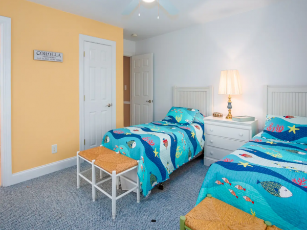 Pet-frendly Vacation Home 8 Bedroom & Pool in Corolla