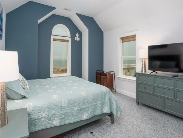 Pet-frendly Vacation Home 8 Bedroom & Pool in Corolla