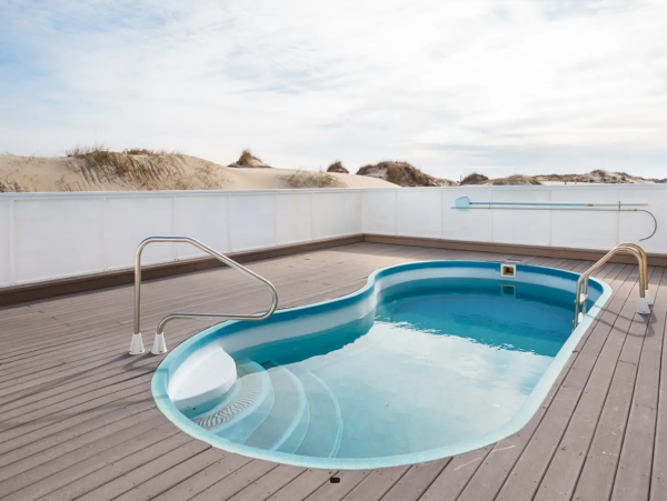 Pet-frendly Vacation Home 8 Bedroom & Pool in Corolla