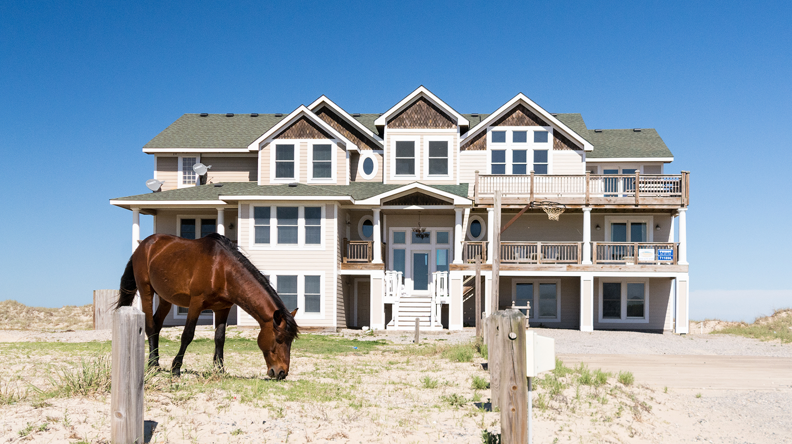 17 Bedroom Ocean front house in the Outer Banks