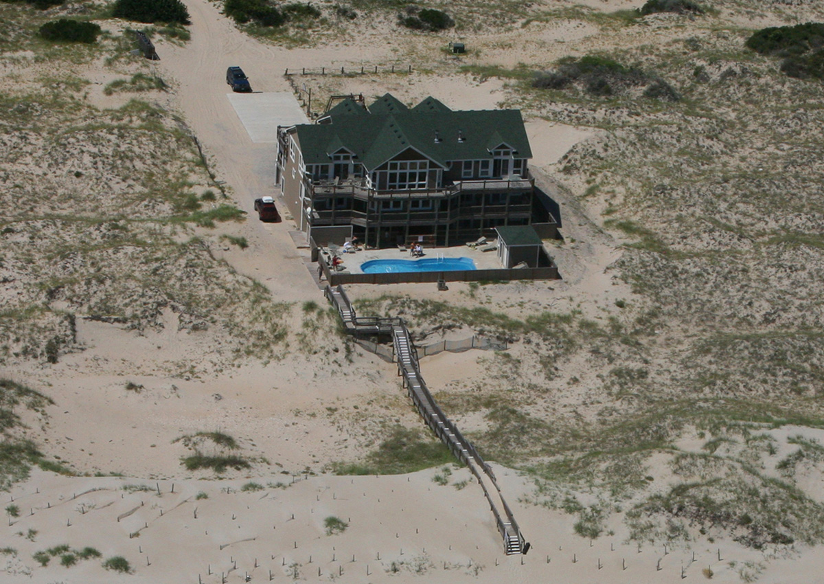 17 Bedroom Ocean front house in the Outer Banks