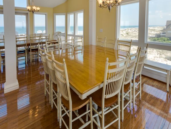 17 Bedroom Ocean front house in the Outer Banks