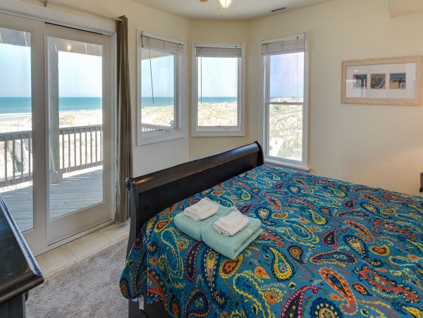 17 Bedroom Ocean front house in the Outer Banks