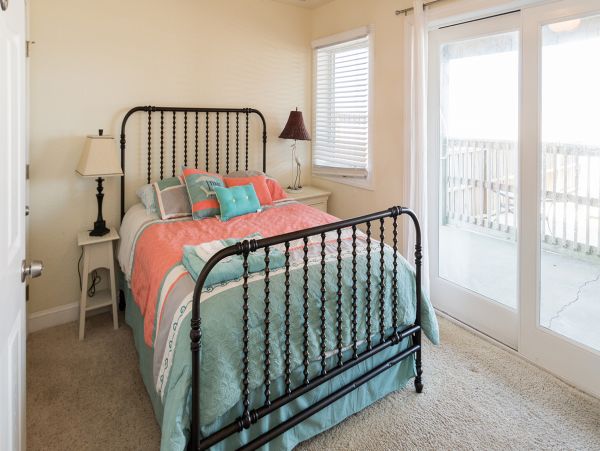17 Bedroom Ocean front house in the Outer Banks