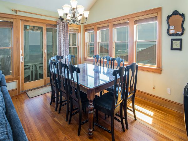 What a Charmer! Ocean Front Nags Head Rental Home