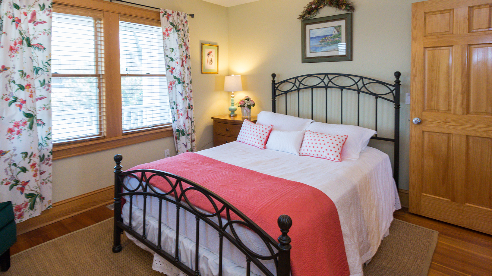 What a Charmer! Ocean Front Nags Head Rental Home