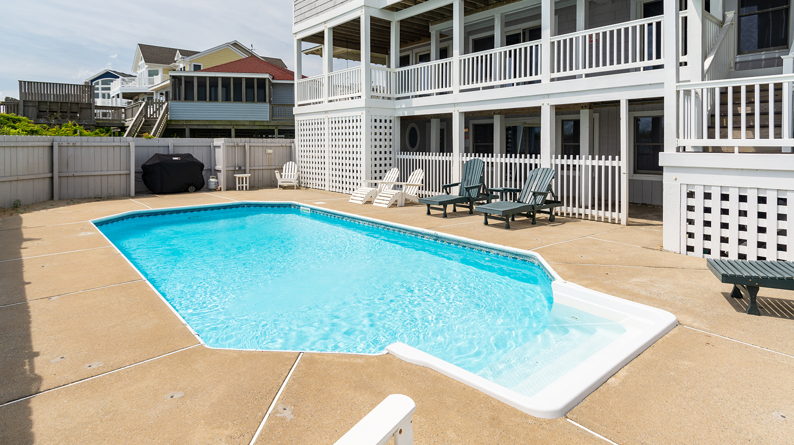 What a Charmer! Ocean Front Nags Head Rental Home
