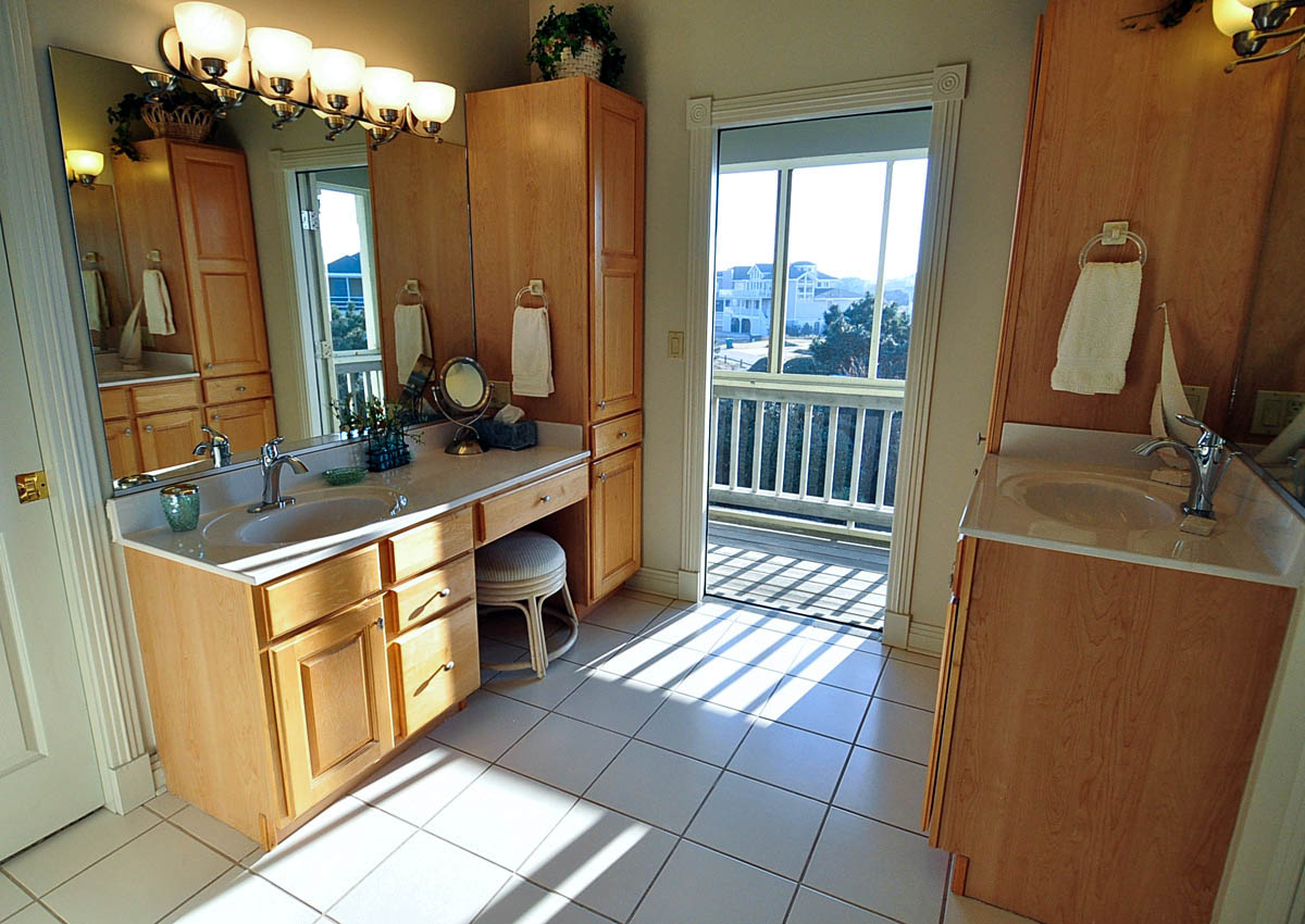 The Outer Banks Home 1016970