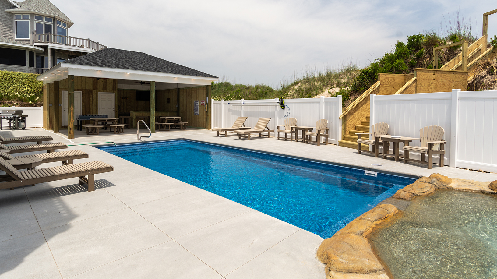 The Outer Banks Home 1016978