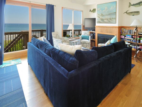 Outer Banks Beautiful Home - 6 Bedrooms & Full Ocean Views