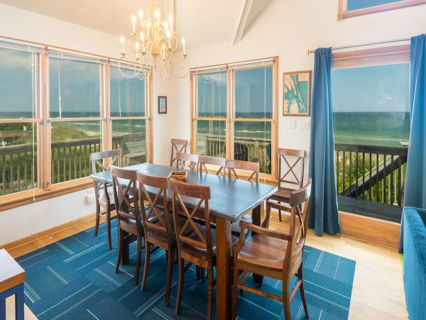 Outer Banks Beautiful Home - 6 Bedrooms & Full Ocean Views