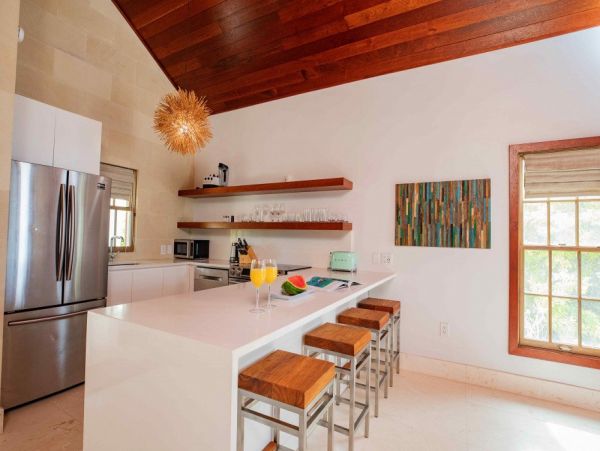 Turks And Caicos Home 1017061