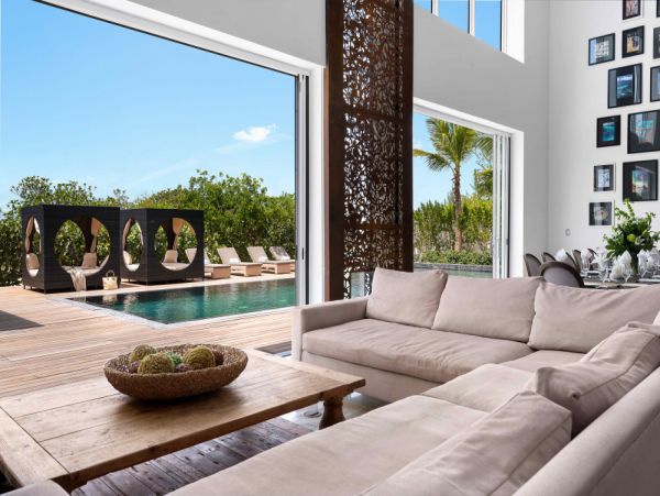 Beachfront Nine Bedroom Vacation Rental in Turks and Caicos