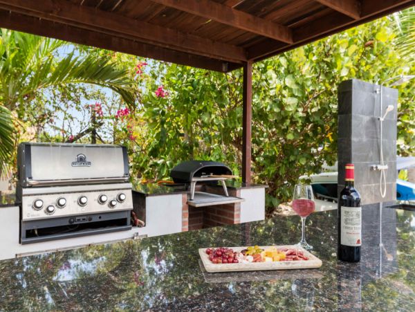 Beachfront Nine Bedroom Vacation Rental in Turks and Caicos