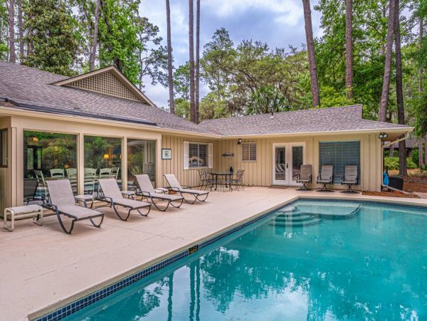 Hilton Head 4 Bedroom Pool Home with Guest House Sleeps 10