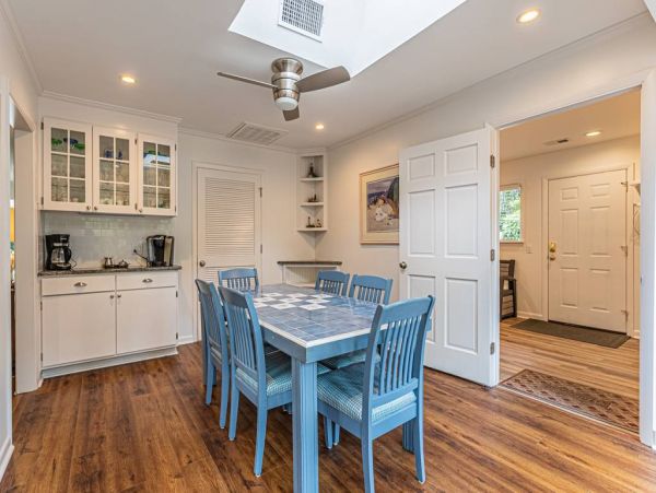 Hilton Head 4 Bedroom Pool Home with Guest House Sleeps 10